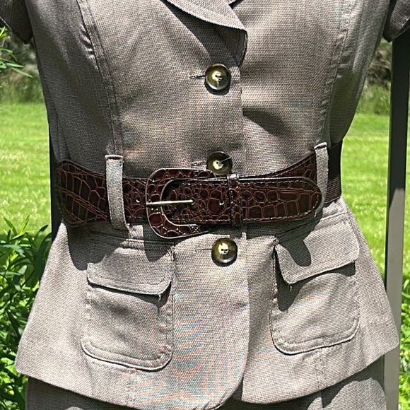 NWOT BCX 2 Piece Brown Dress & Jacket Suit with Belts Size 5 / M - Picture 8 of 16
